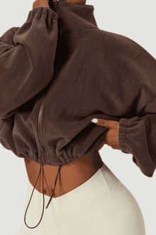  Nimbus – Fleece Cropped Jacket Oversize con Ajuste en Cintura